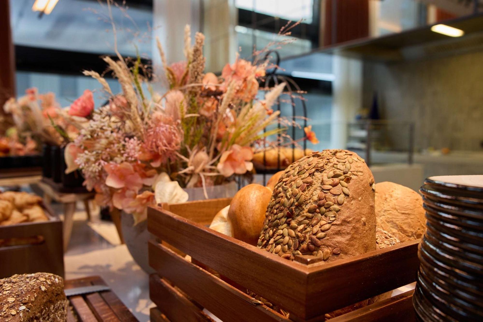 Radisson Blu Zurich Airport Hotel 4*