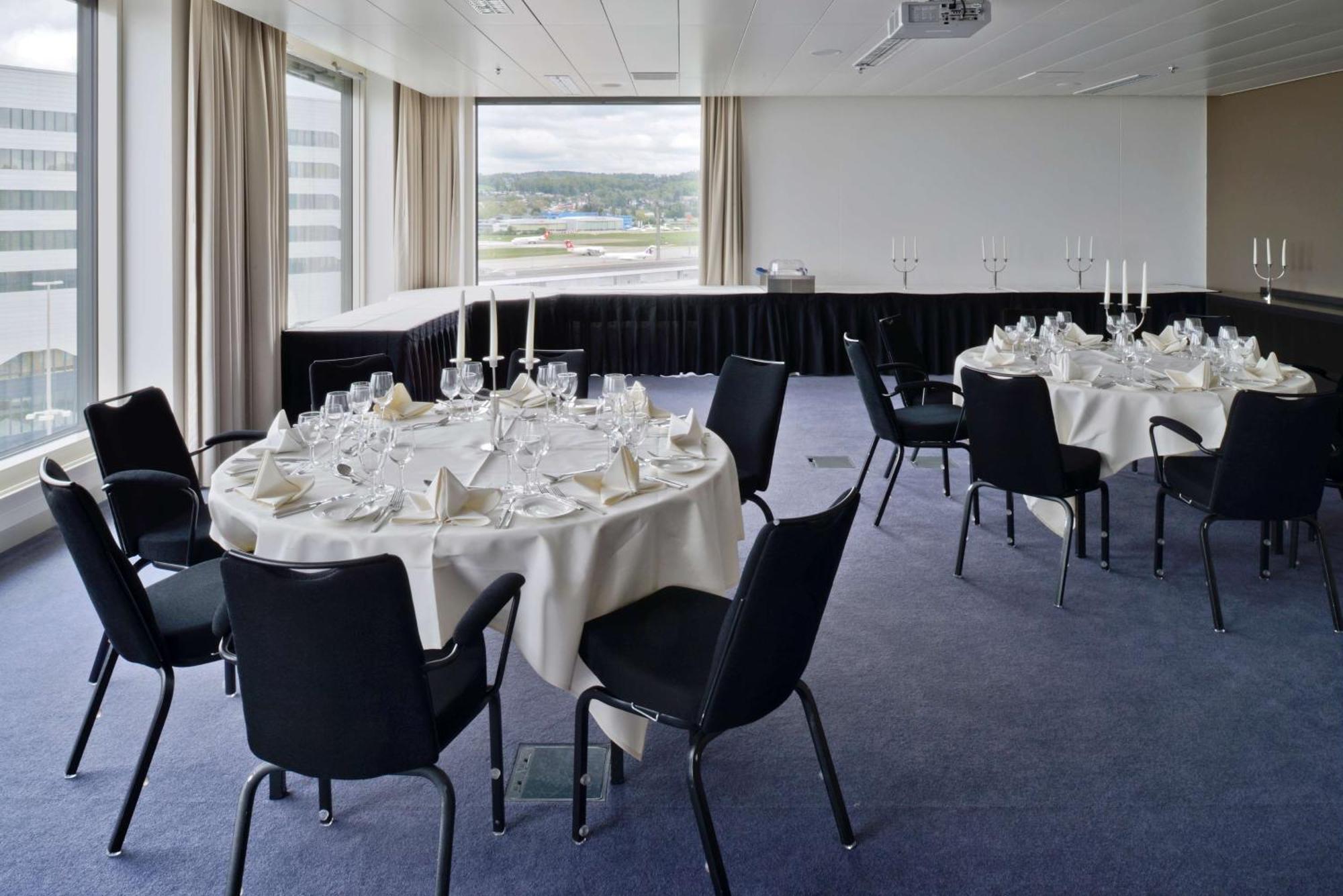 Radisson Blu Zurich Airport Hotel